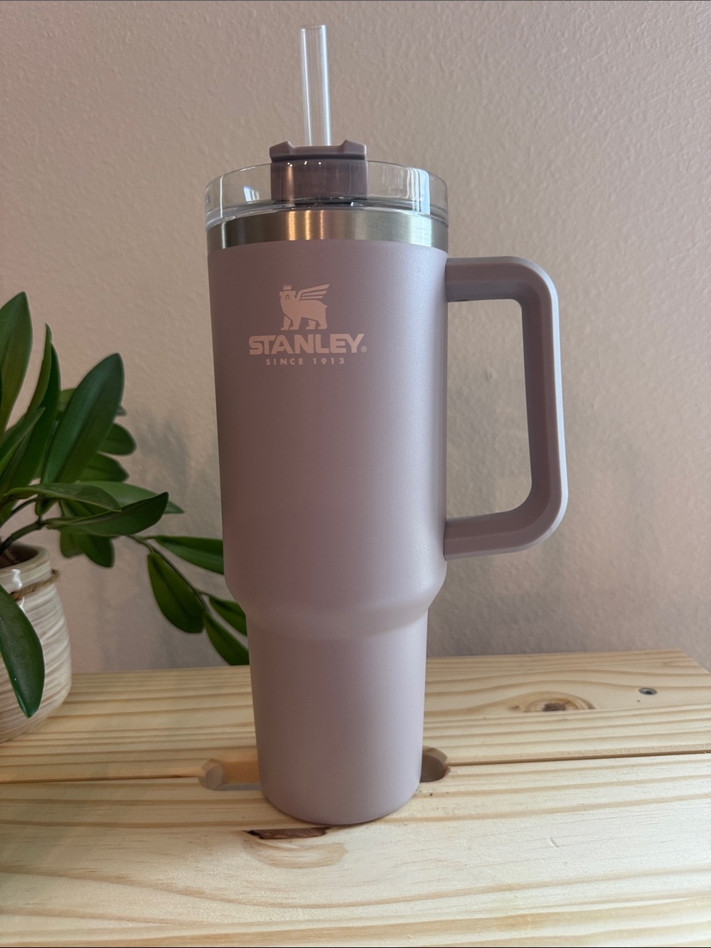 Stanley Travel Tumbler with Handle - Dusty Mauve